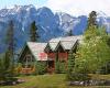 A Bear & Bison Canadian Country Inn